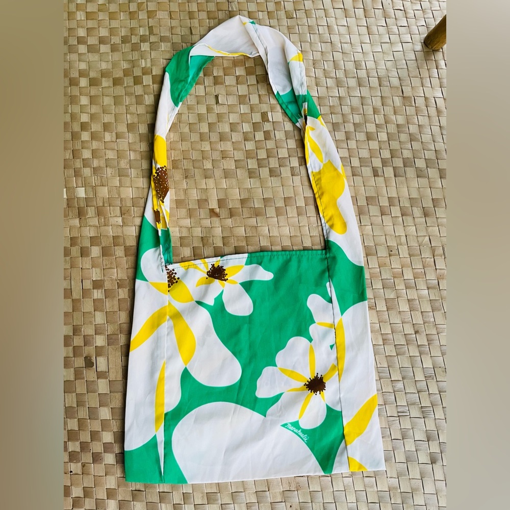 Manuhealii bag